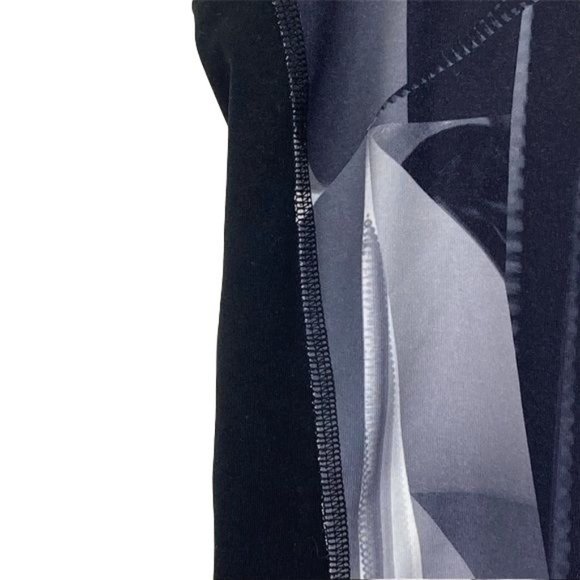 Alo Yoga black tank top and geometric design Woman - Picture 8 of 15